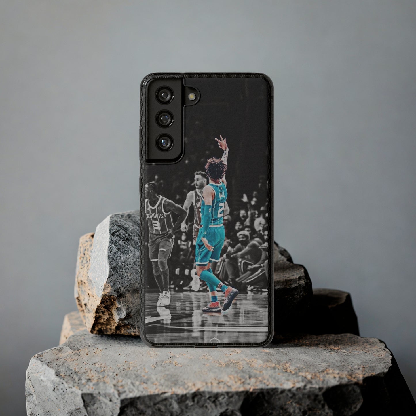 LaMelo Ball Sporty Soft Phone Case with Dynamic Player Design